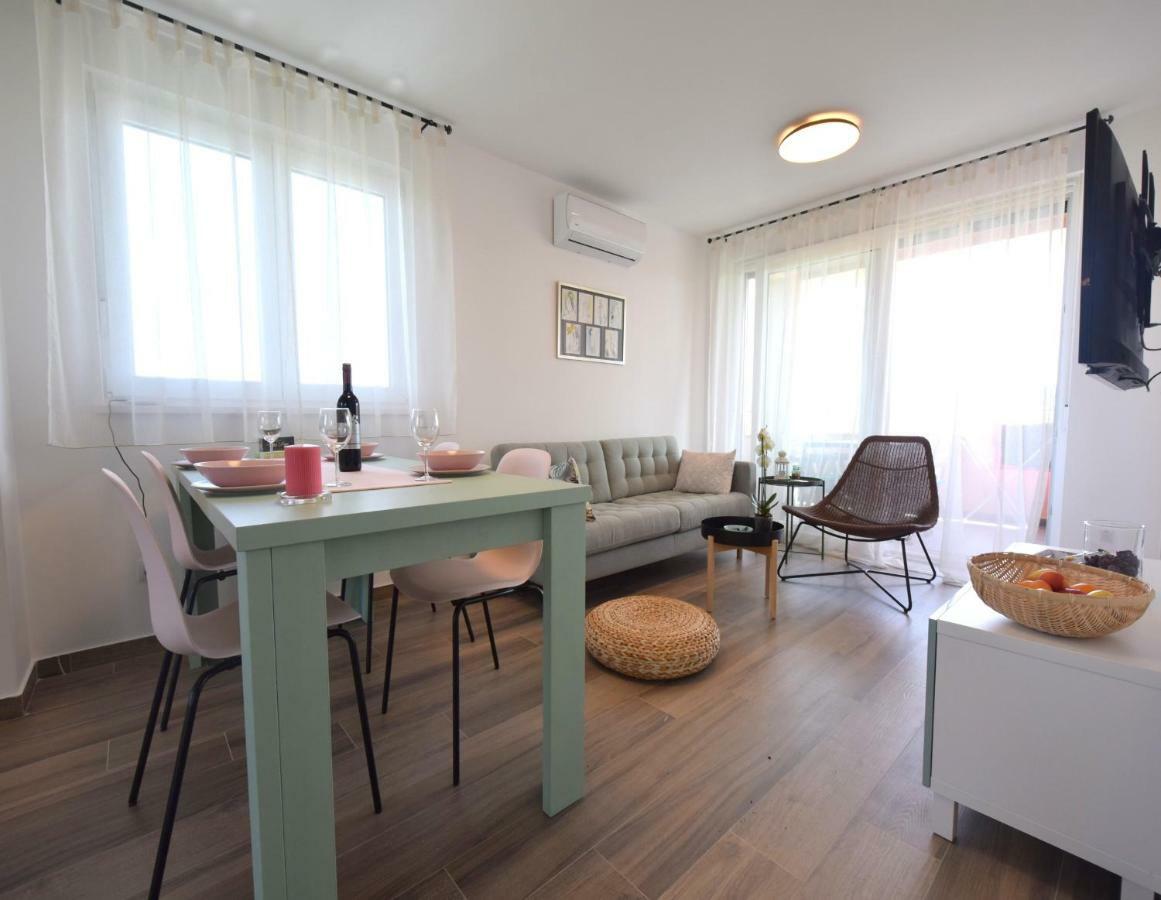 Apartments Medna ชิซิชี ภายนอก รูปภาพ
