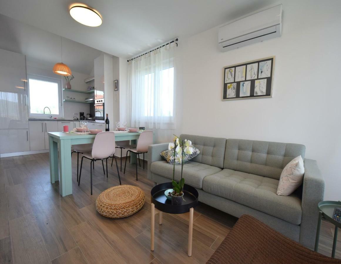 Apartments Medna ชิซิชี ภายนอก รูปภาพ