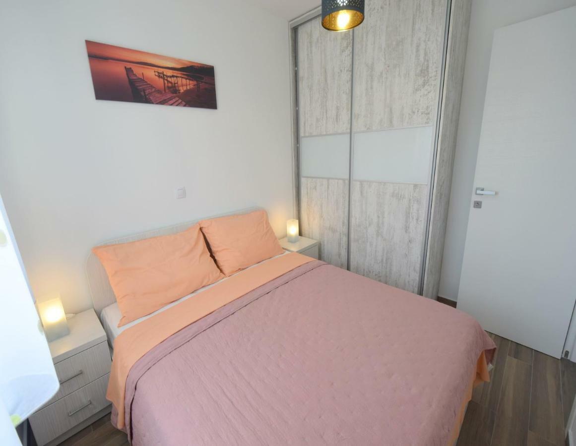 Apartments Medna ชิซิชี ภายนอก รูปภาพ