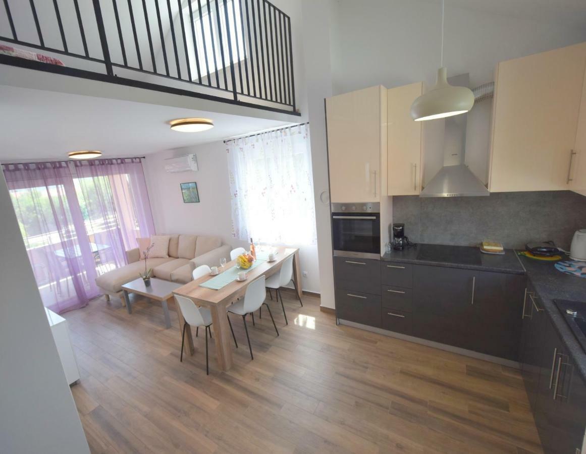 Apartments Medna ชิซิชี ภายนอก รูปภาพ