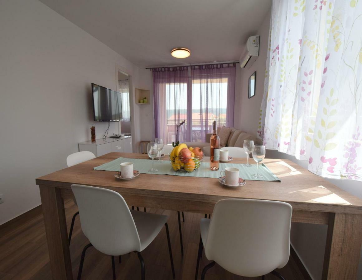 Apartments Medna ชิซิชี ภายนอก รูปภาพ