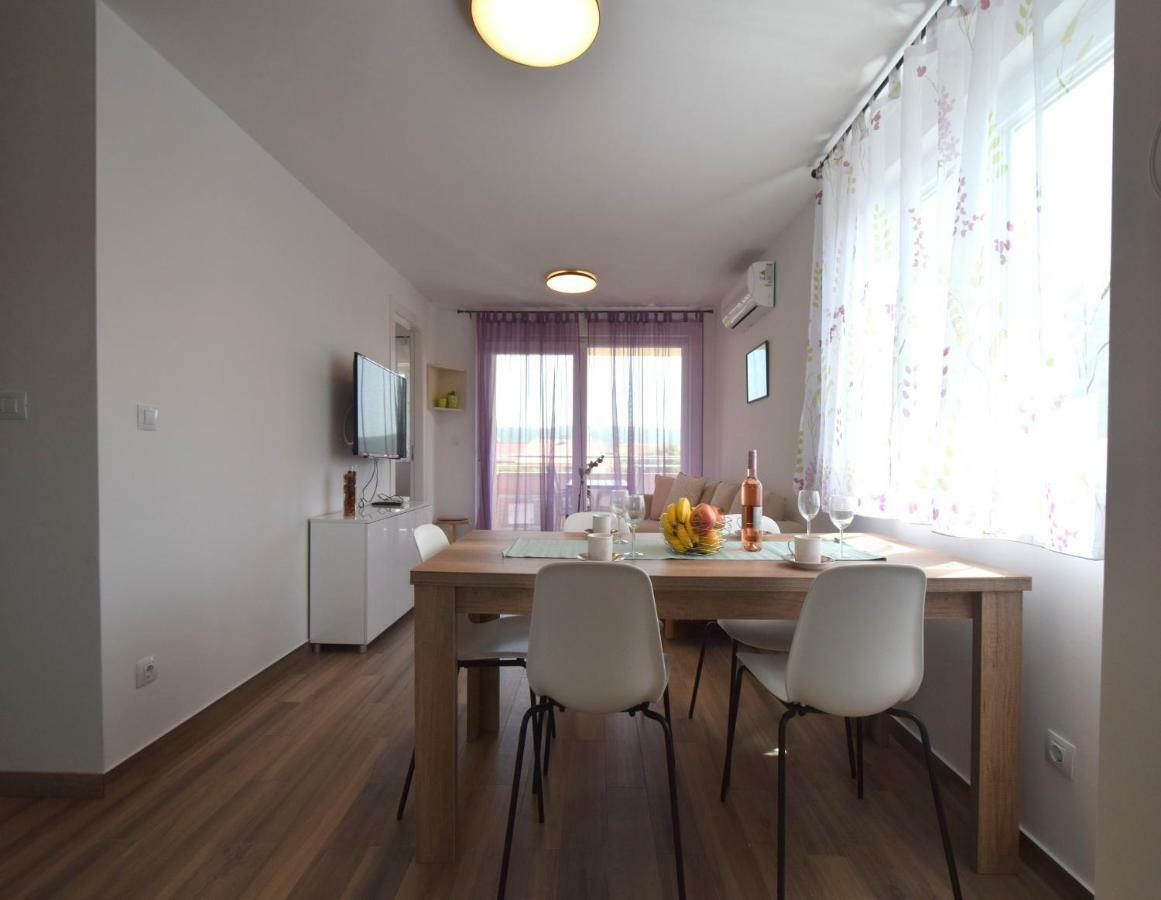 Apartments Medna ชิซิชี ภายนอก รูปภาพ